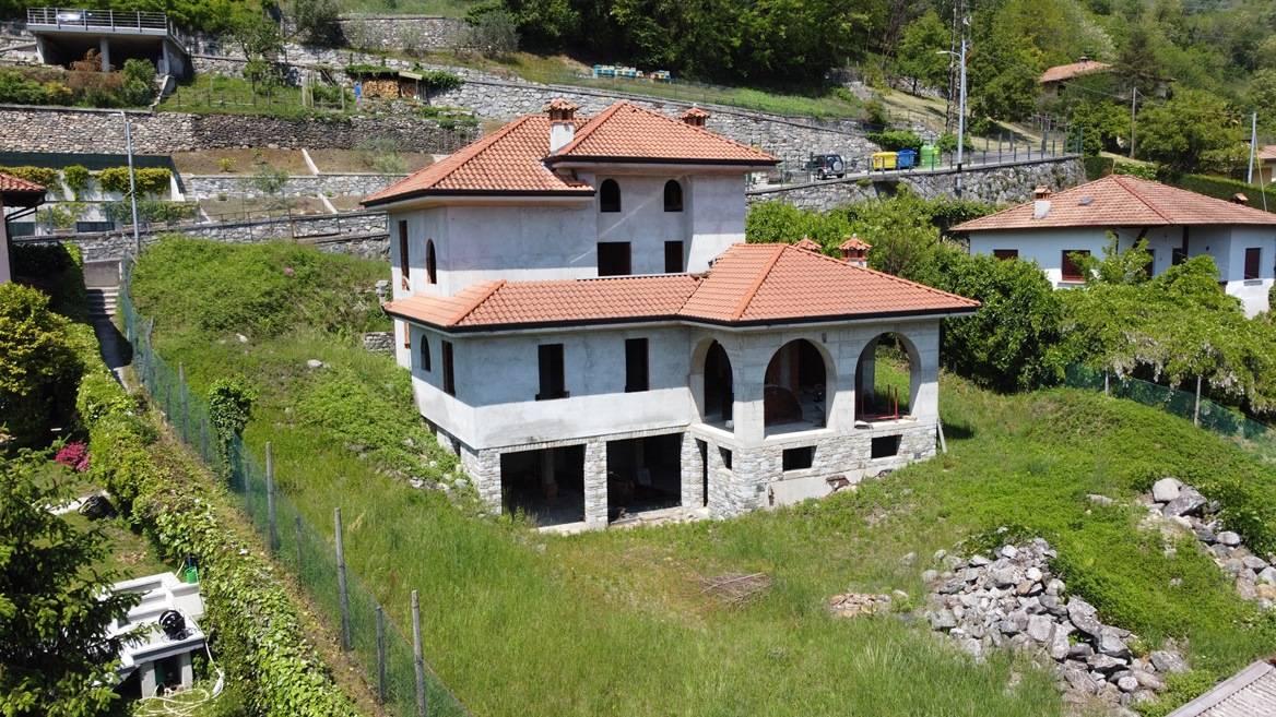 14 rooms Villa in Gravedona ed Uniti, Italy No. 140713