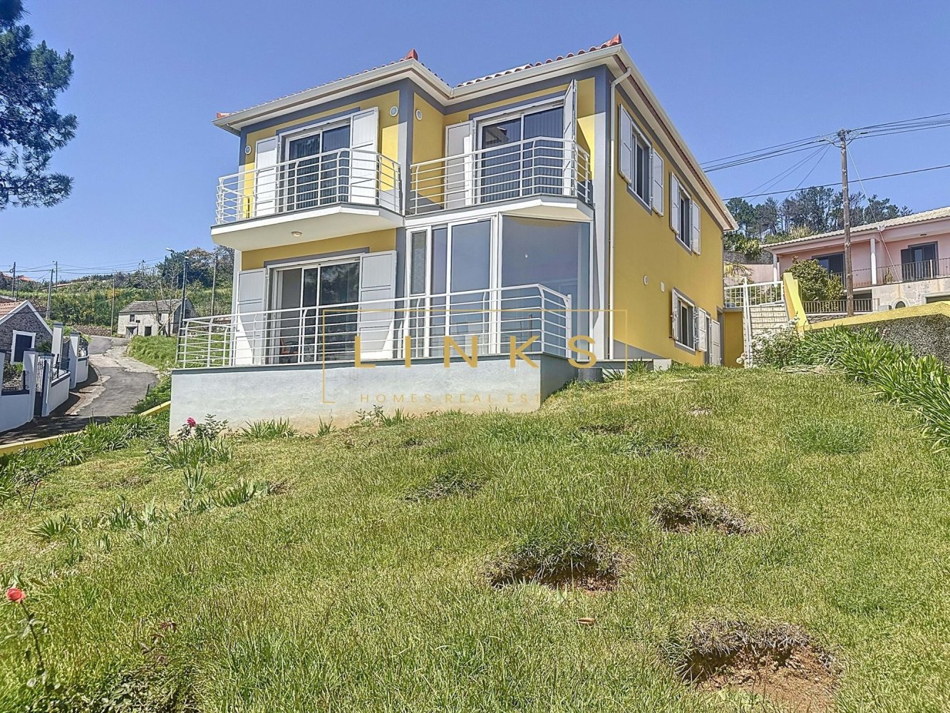 3 bedrooms Villa in Calheta, Portugal No. 146579