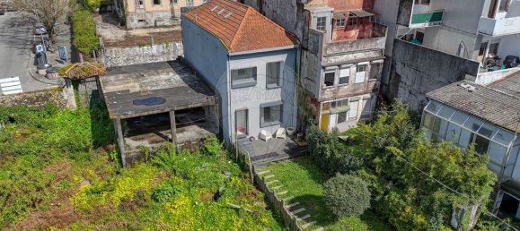 3 bedrooms House in Vila Nova de Gaia, Portugal No. 176386 2
