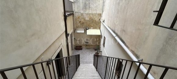 Edificio en Syracuse, Italy 400 m² No. 246676 4