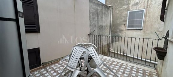 Edificio en Syracuse, Italy 400 m² No. 246676 24