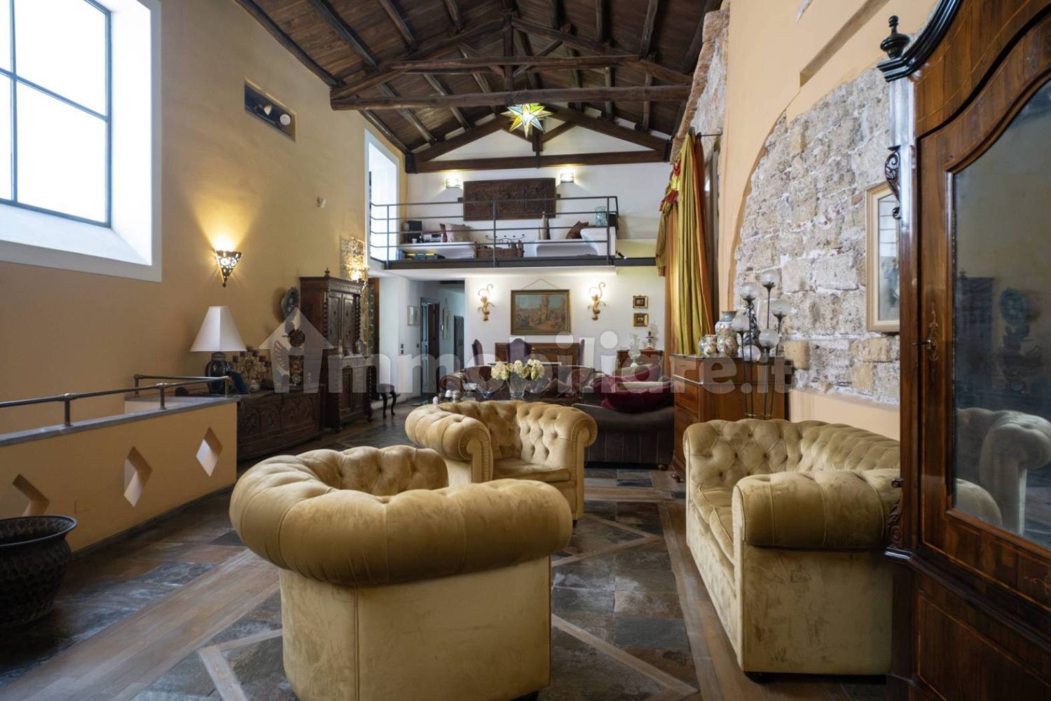 4 غرف نوم شقة في Palermo, Italy رقم 46285