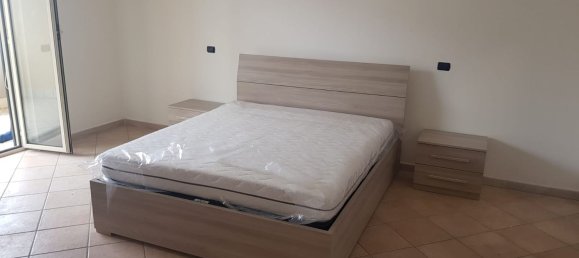 4 rooms House in Giugliano in Campania, Italy No. 191829 2