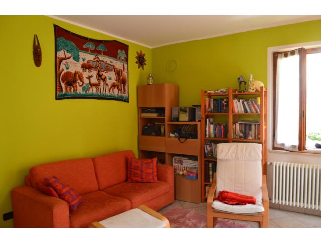 Apartamento de 4 habitaciónes en Miasino, Italy No. 253744