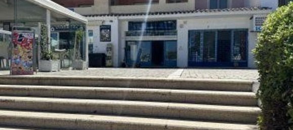 Propriété commerciale à Santa Teresa Gallura, Italy 74m² No. 372507 7