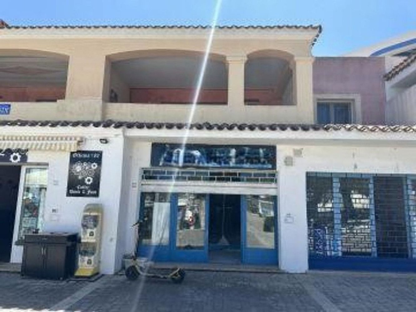 Propriété commerciale à Santa Teresa Gallura, Italy 74m² No. 372507