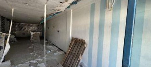 Propriété commerciale à Santa Teresa Gallura, Italy 74m² No. 372507 3