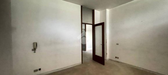 88m² Office in Rescaldina, Italy No. 273272 11