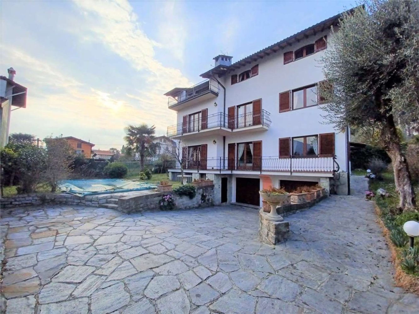 5-salle Penthouse à Tremezzina, Italy No. 160902