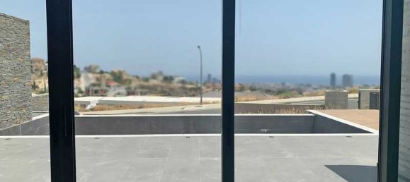 3 bedrooms Villa in Germasogeia, Cyprus No. 7415 2