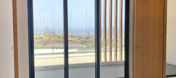 3 bedrooms Villa in Germasogeia, Cyprus No. 7415 6