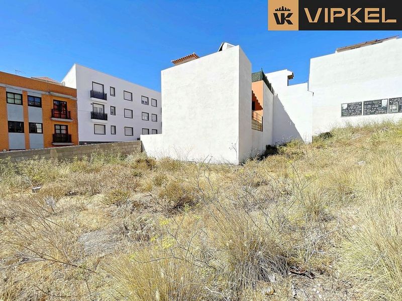 Terrain à San Cristobal de La Laguna, Spain 300m² No. 230683