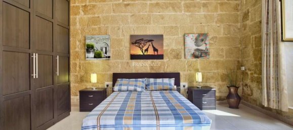 Adosado de 3 dormitorios en Zejtun, Malta No. 8064 2