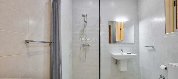 Adosado de 3 dormitorios en Zejtun, Malta No. 8064 8