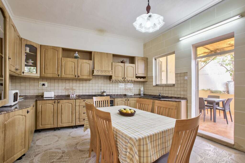 Adosado de 3 dormitorios en Zejtun, Malta No. 8064