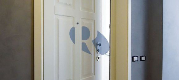 6 rooms Apartment in Rome, Italy No. 198659 10