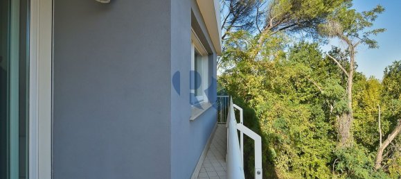 6 rooms Apartment in Rome, Italy No. 198659 43