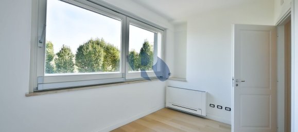 6 rooms Apartment in Rome, Italy No. 198659 47