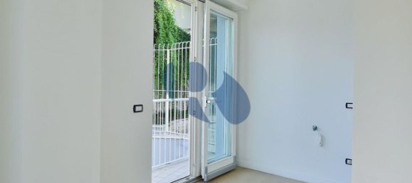 6 rooms Apartment in Rome, Italy No. 198659 31