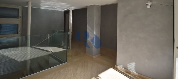 6 rooms Apartment in Rome, Italy No. 198659 2