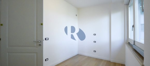 6 rooms Apartment in Rome, Italy No. 198659 50