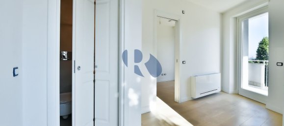 6 rooms Apartment in Rome, Italy No. 198659 28