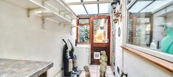 3 bedrooms House in Dartford, United Kingdom No. 4937 7