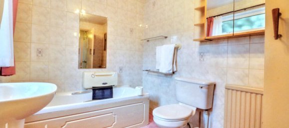 3 bedrooms House in Dartford, United Kingdom No. 4937 8