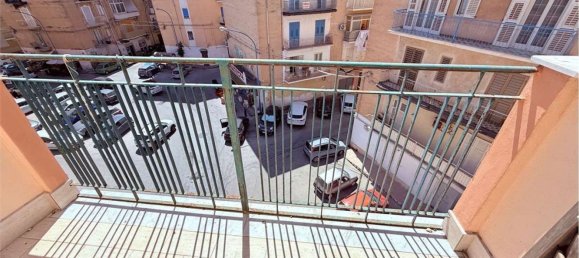 Квартира с 5 комнатами в Порто Эмпедокле, Италия № 301920 3