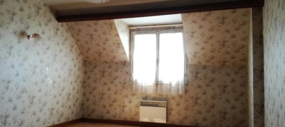 280m² Commercial property in Chisseaux, France No. 82465 11