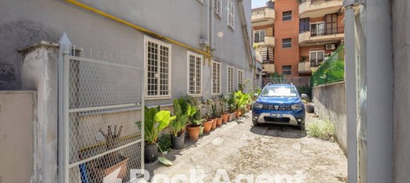 Квартира с 1 спальней в Рим, Италия № 377301 2