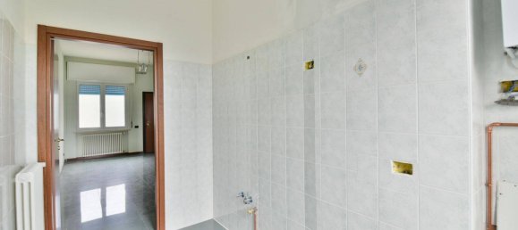 2 Schlafzimmer Wohnung in Tavernerio, Italy, Nr. 209137 5