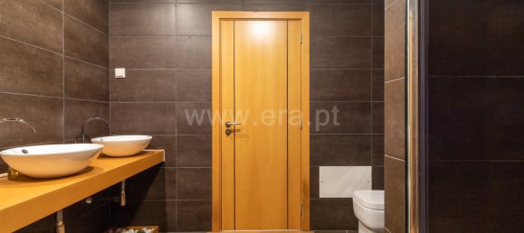 4 bedrooms House in Quelfes, Portugal No. 93085 12