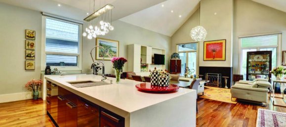 4 bedrooms House in Oakville, Canada No. 942 4