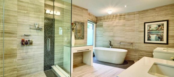 4 bedrooms House in Oakville, Canada No. 942 3