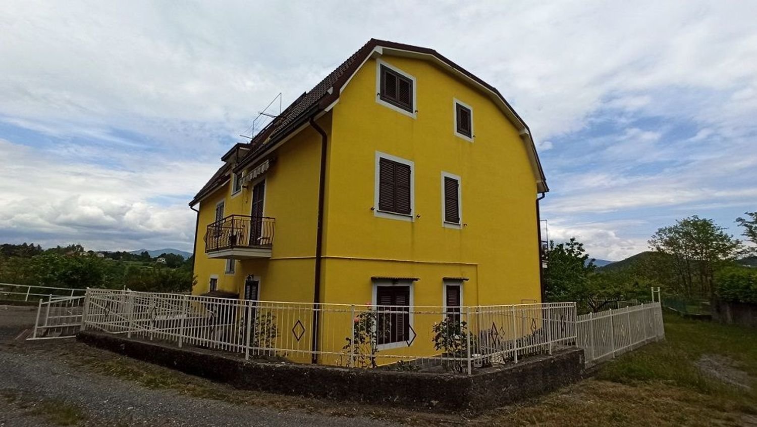 2 rooms Apartment in Maissana, Italy No. 110189