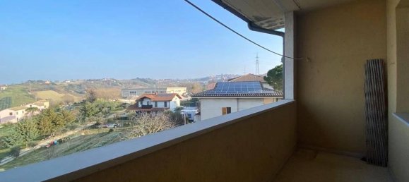 4-Zimmer Wohnung in Cupramontana, Italy, Nr. 62113 3