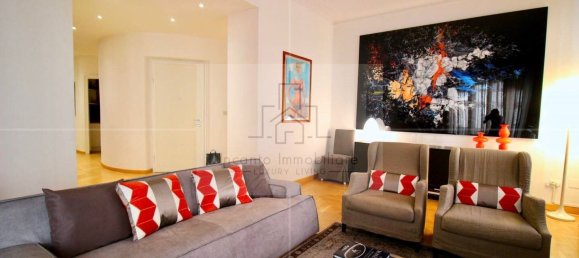 3-salle Appartement à Parma, Italy No. 16730 2