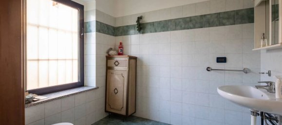 Gewerbliche Immobilie in Turin, Italy 142m², Nr. 75669 9