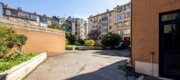 Gewerbliche Immobilie in Turin, Italy 142m², Nr. 75669 11