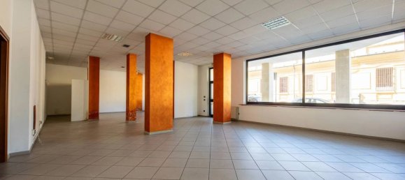 Gewerbliche Immobilie in Turin, Italy 142m², Nr. 75669 3