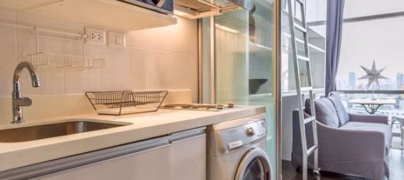 1 bedroom Duplex in Khlong Toei, Thailand No. 9757 15