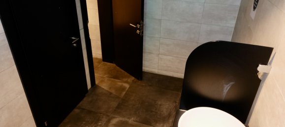 290m² Commercial property in Innsbruck-Stadt, Austria No. 109464 11