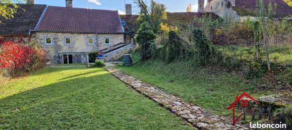 3 Schlafzimmer Haus in Laneuvelle, France, Nr. 250941 4