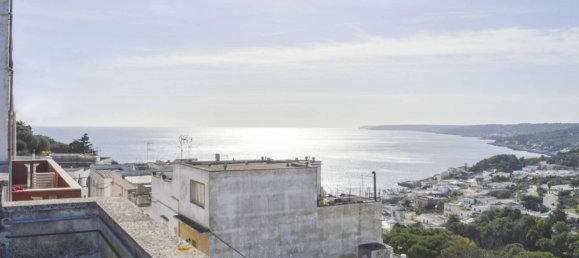 Apartamento de 2 dormitorios en Castro, Italy No. 161589 17