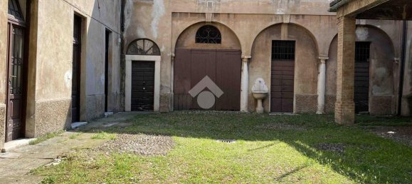 Studio in Brescia, Italy, Nr. 24321 12