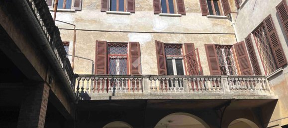 Studio in Brescia, Italy, Nr. 24321 6