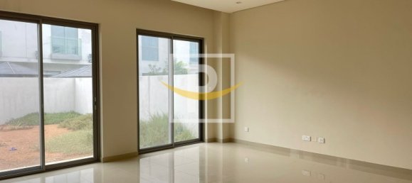 3 Schlafzimmer Stadthaus in Muwaileh, UAE, Nr. 10424 2