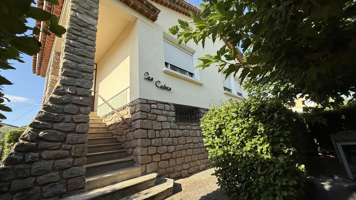 3 bedrooms House in Olonzac, France No. 295693