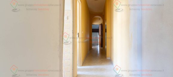 2 bedrooms Apartment in Syracuse, Italy No. 305793 8